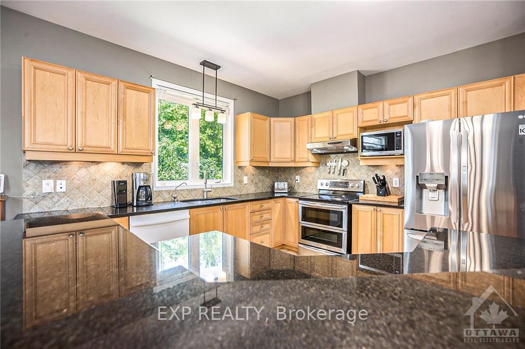 Photo 9 of 6912 Mary Anne Drive, Ottawa, Greely — HOMEH