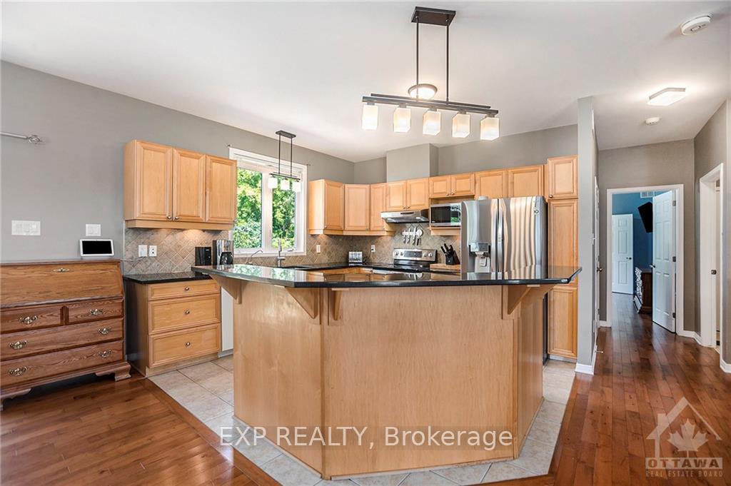 Photo 12 of 6912 Mary Anne Drive, Ottawa, Greely — HOMEH