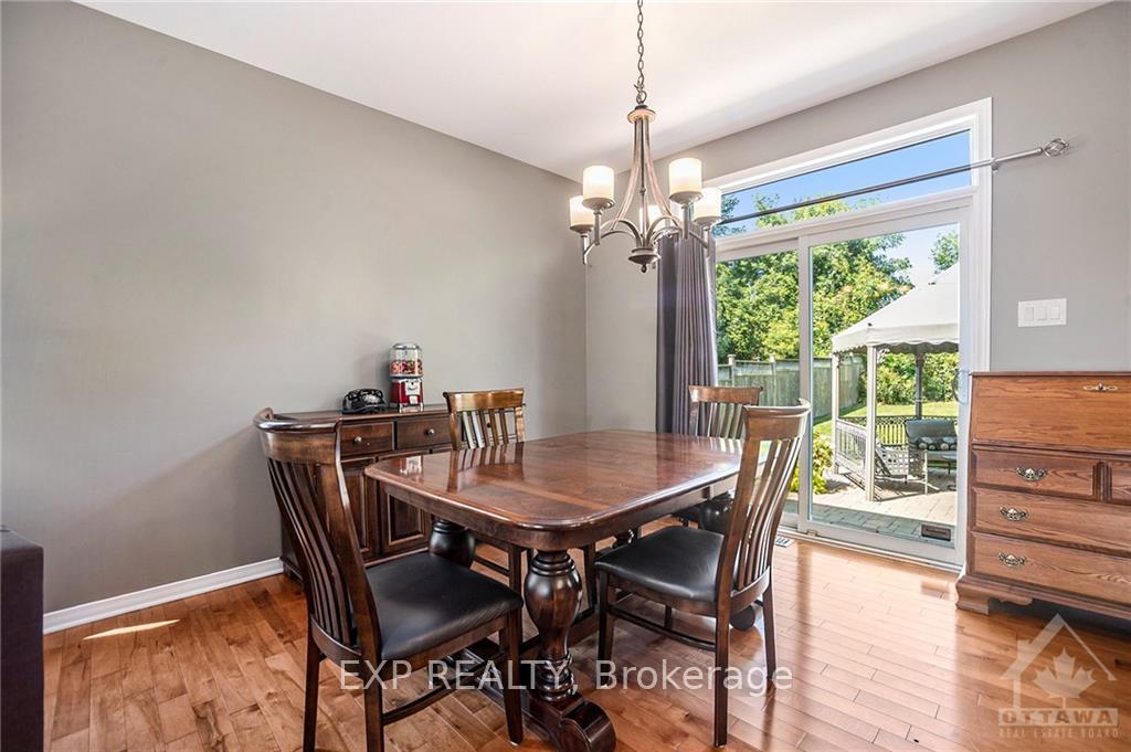 Photo 14 of 6912 Mary Anne Drive, Ottawa, Greely — HOMEH