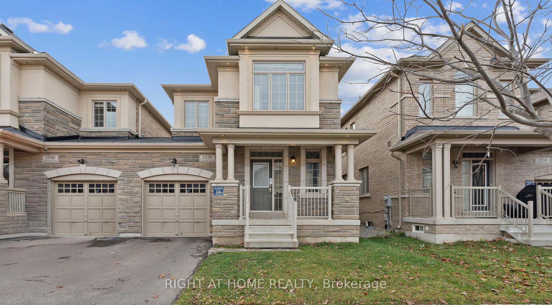 Front of 1538 Chretien Street N