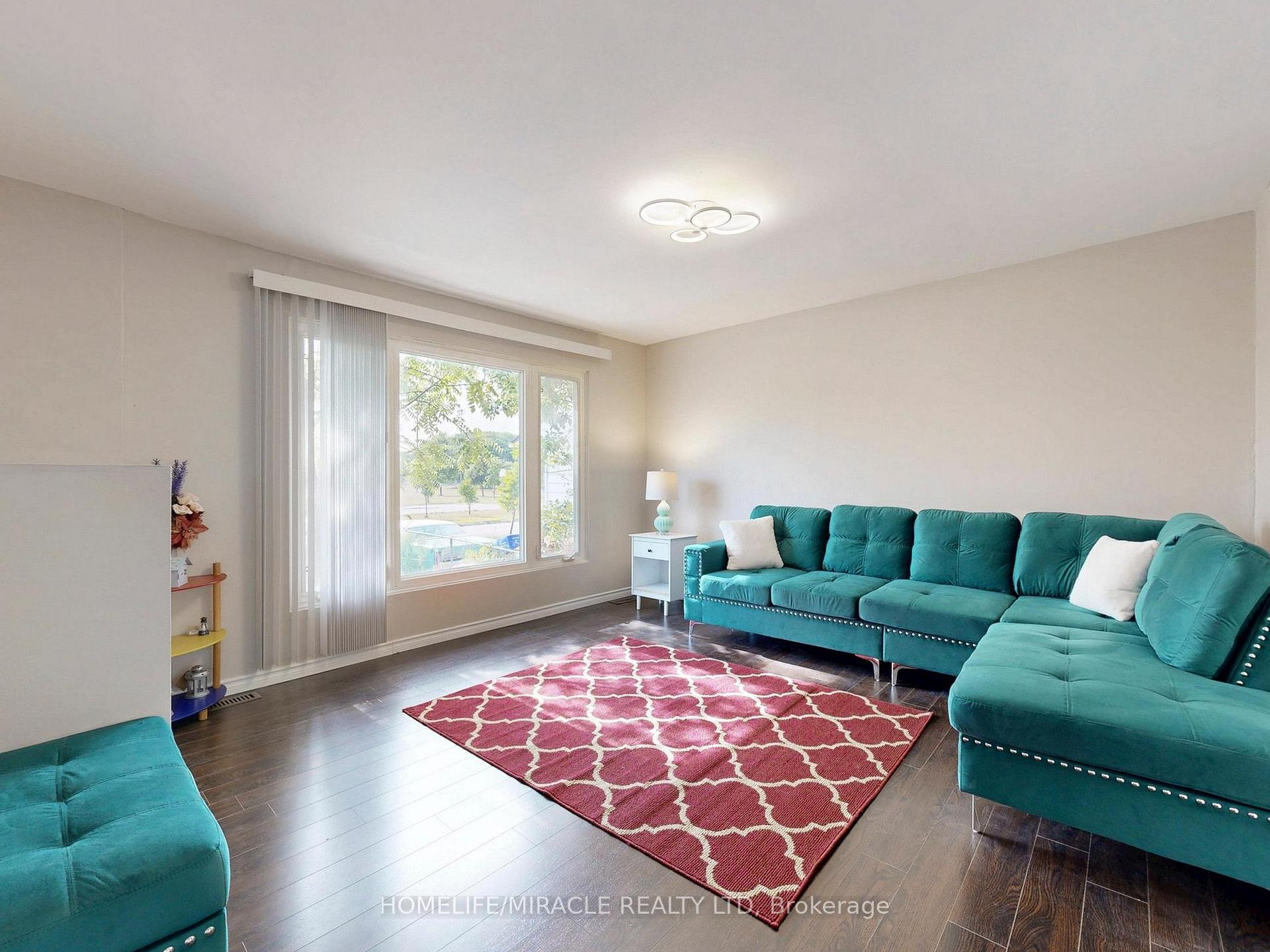 Photo 8 of 1 Tudor Avenue, Ajax, Central — HOMEH