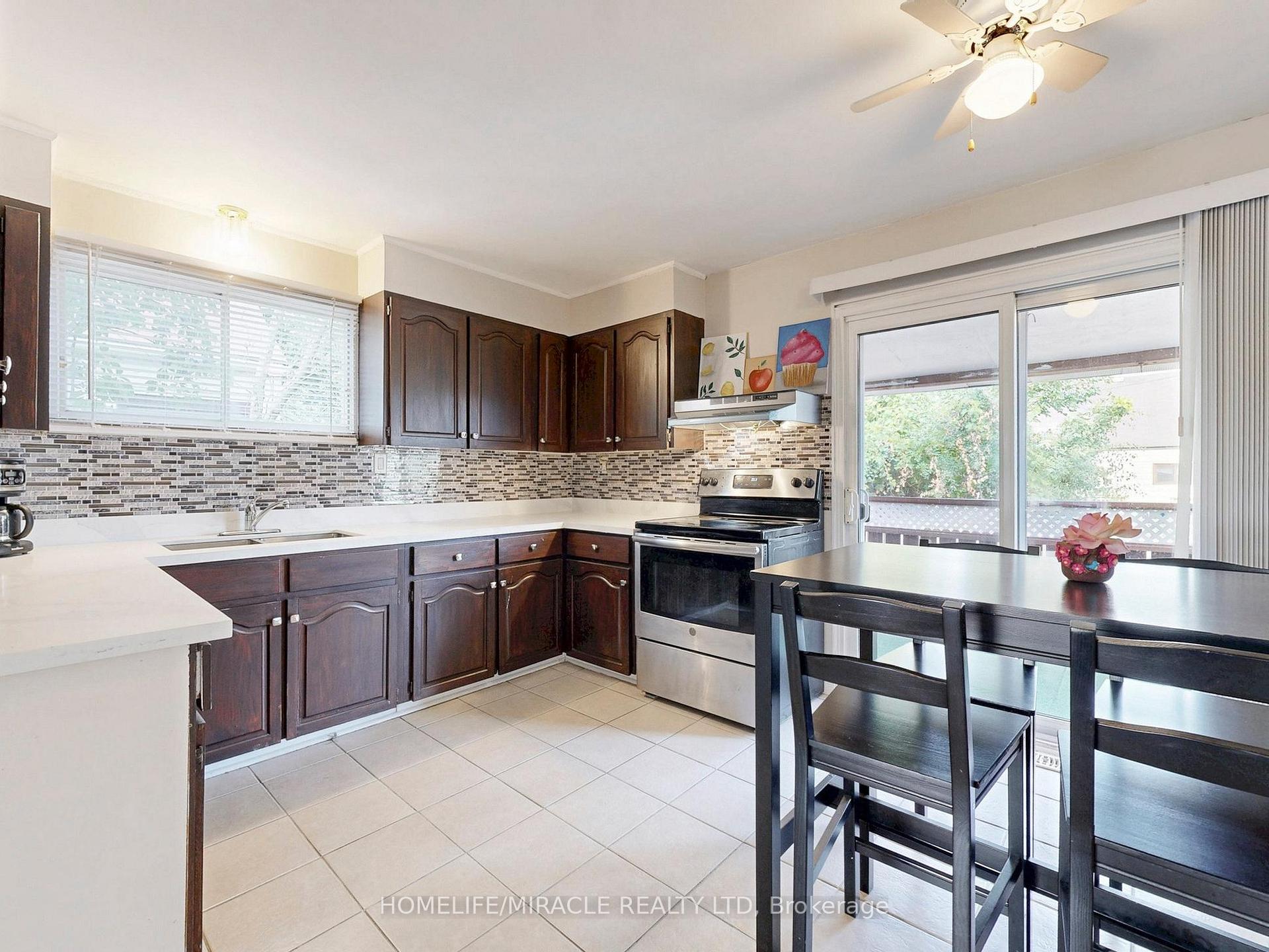 Photo 11 of 1 Tudor Avenue, Ajax, Central — HOMEH