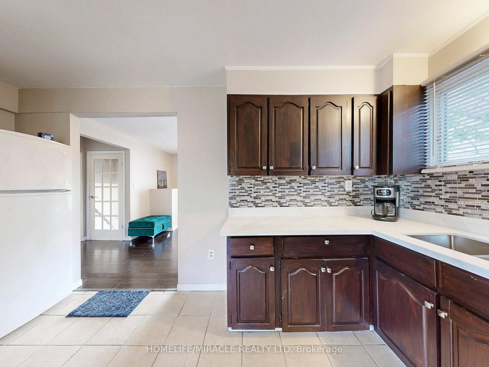Photo 15 of 1 Tudor Avenue, Ajax, Central — HOMEH
