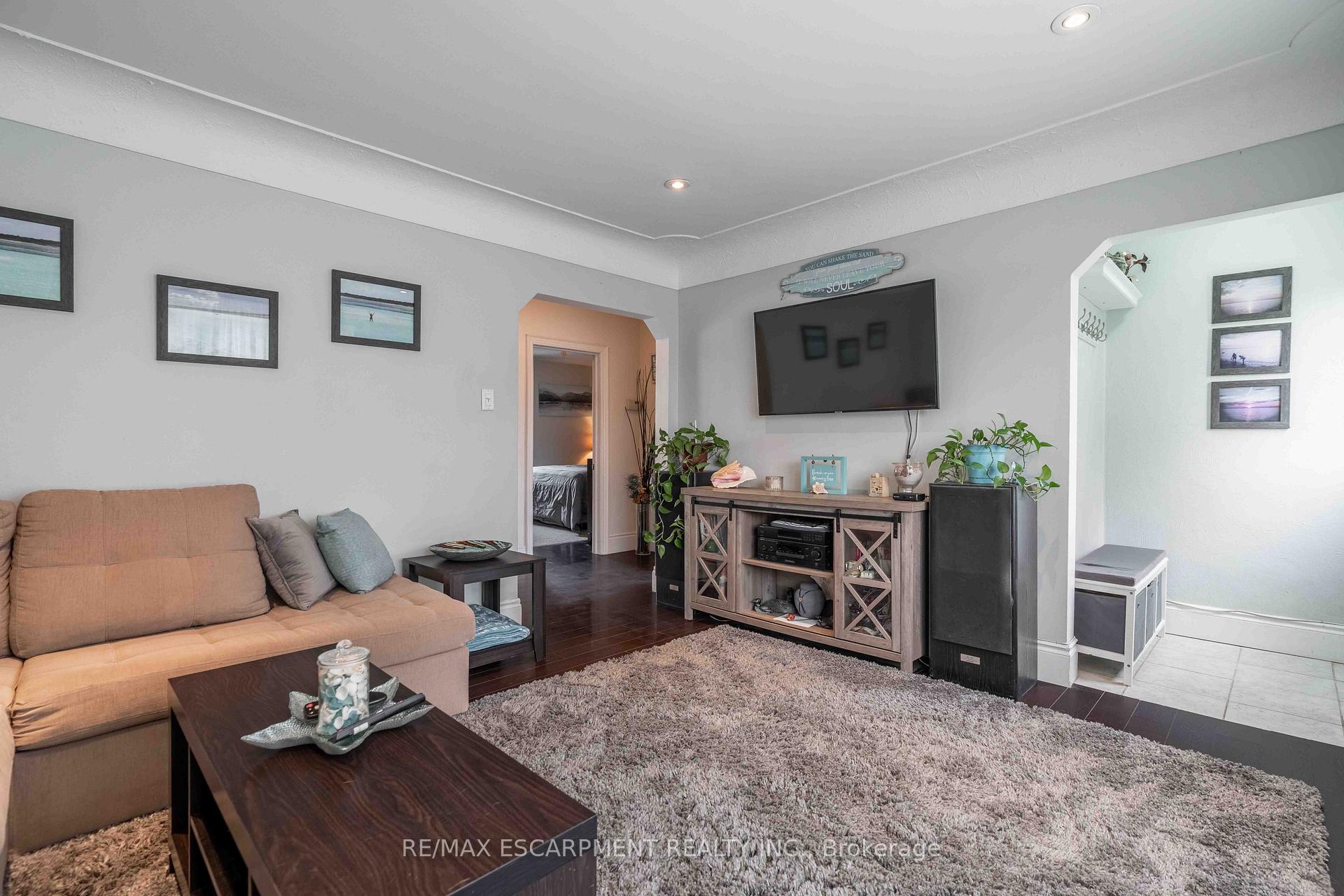 Photo 6 of 333 Osborne Street, Hamilton, McQuesten — HOMEH