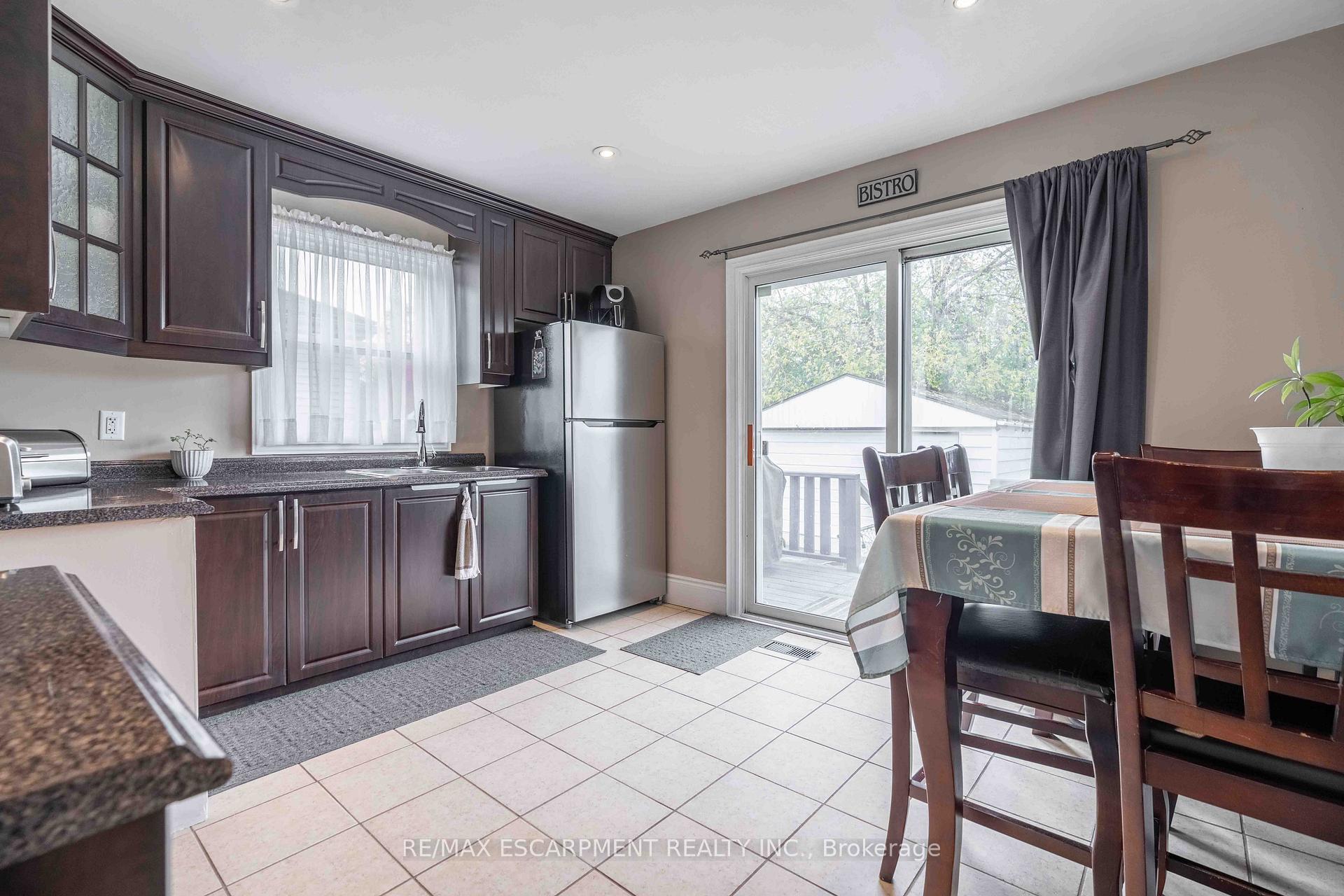 Photo 10 of 333 Osborne Street, Hamilton, McQuesten — HOMEH