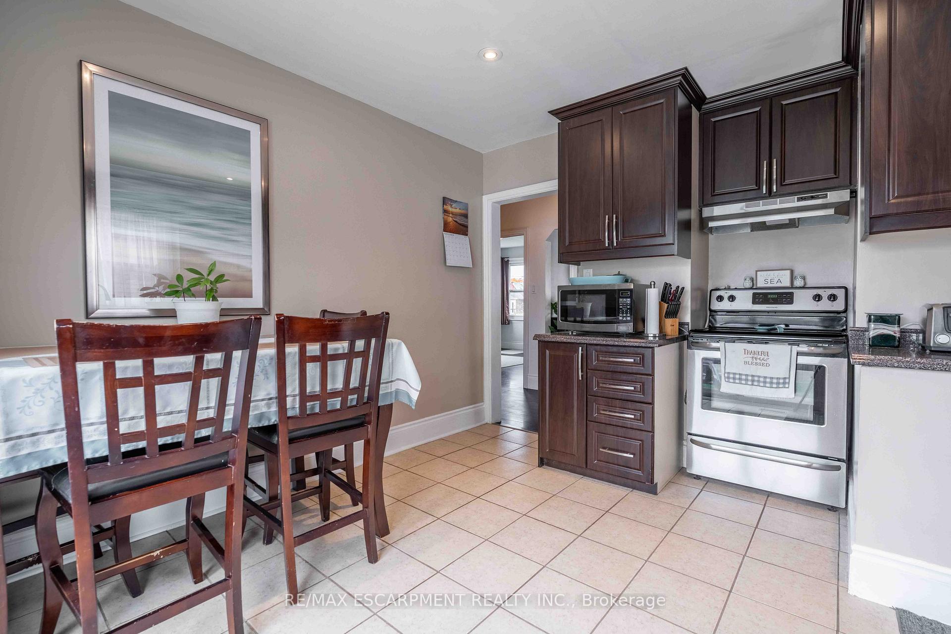Photo 12 of 333 Osborne Street, Hamilton, McQuesten — HOMEH