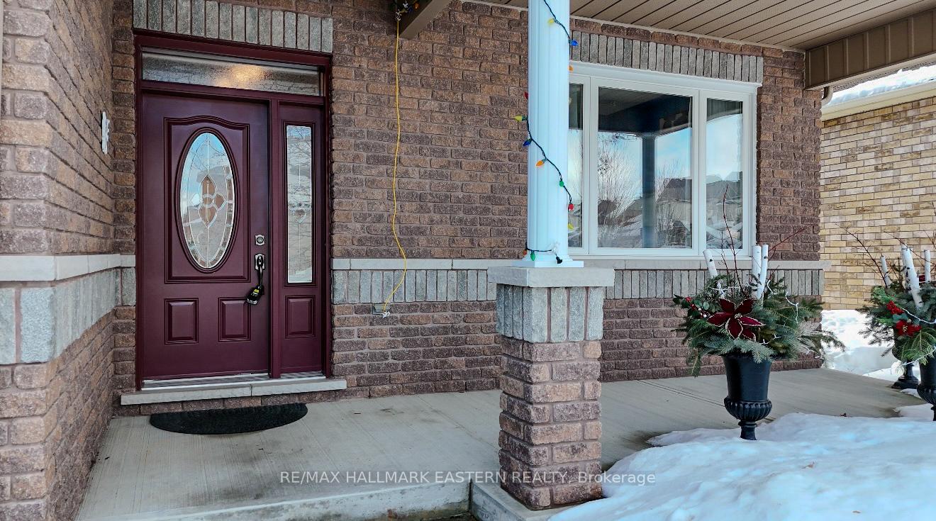Photo 2 of 513 Carriage Lane, Peterborough, Northcrest Ward 5 — HOMEH