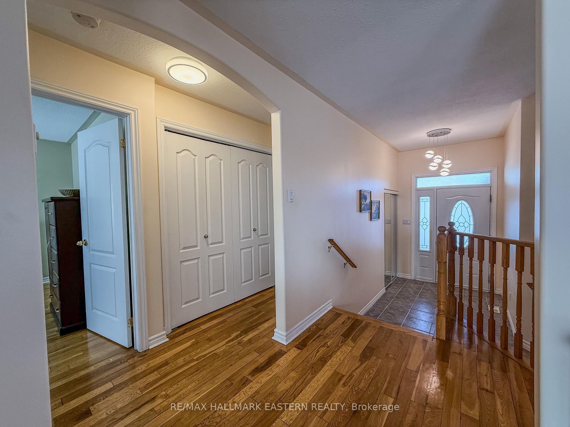 Photo 15 of 513 Carriage Lane, Peterborough, Northcrest Ward 5 — HOMEH