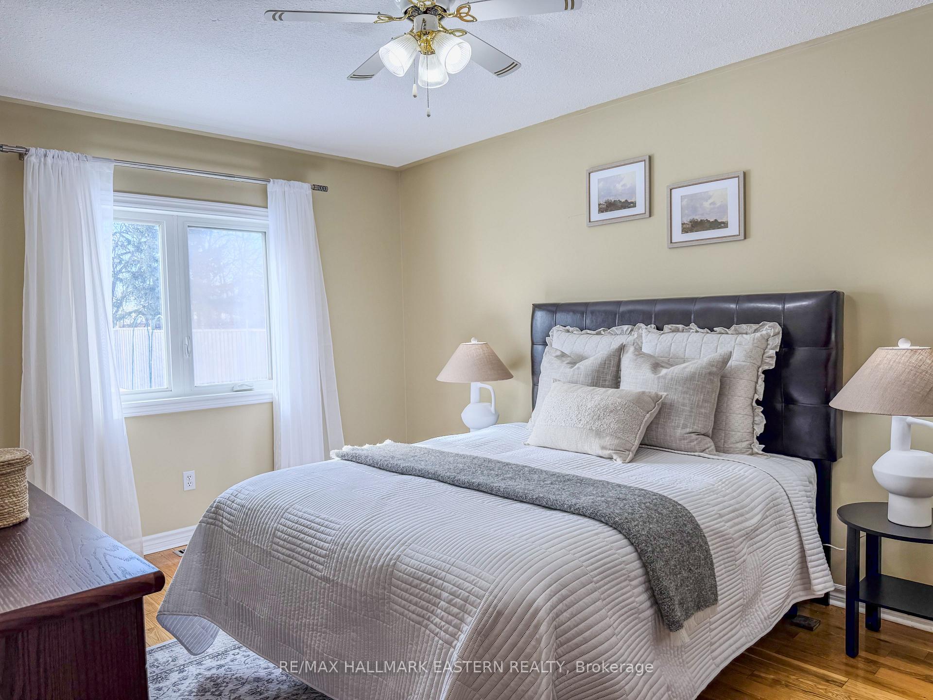 Photo 17 of 513 Carriage Lane, Peterborough, Northcrest Ward 5 — HOMEH