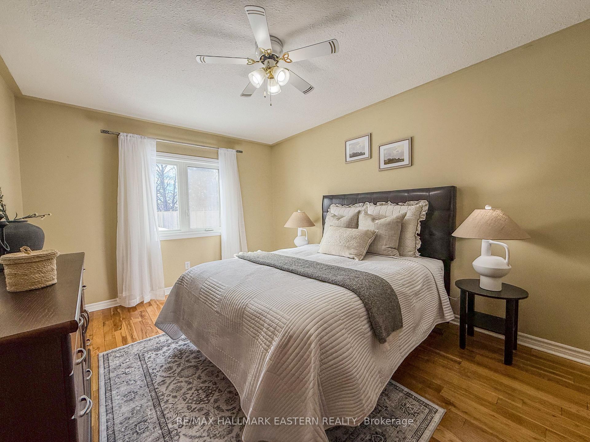 Photo 21 of 513 Carriage Lane, Peterborough, Northcrest Ward 5 — HOMEH