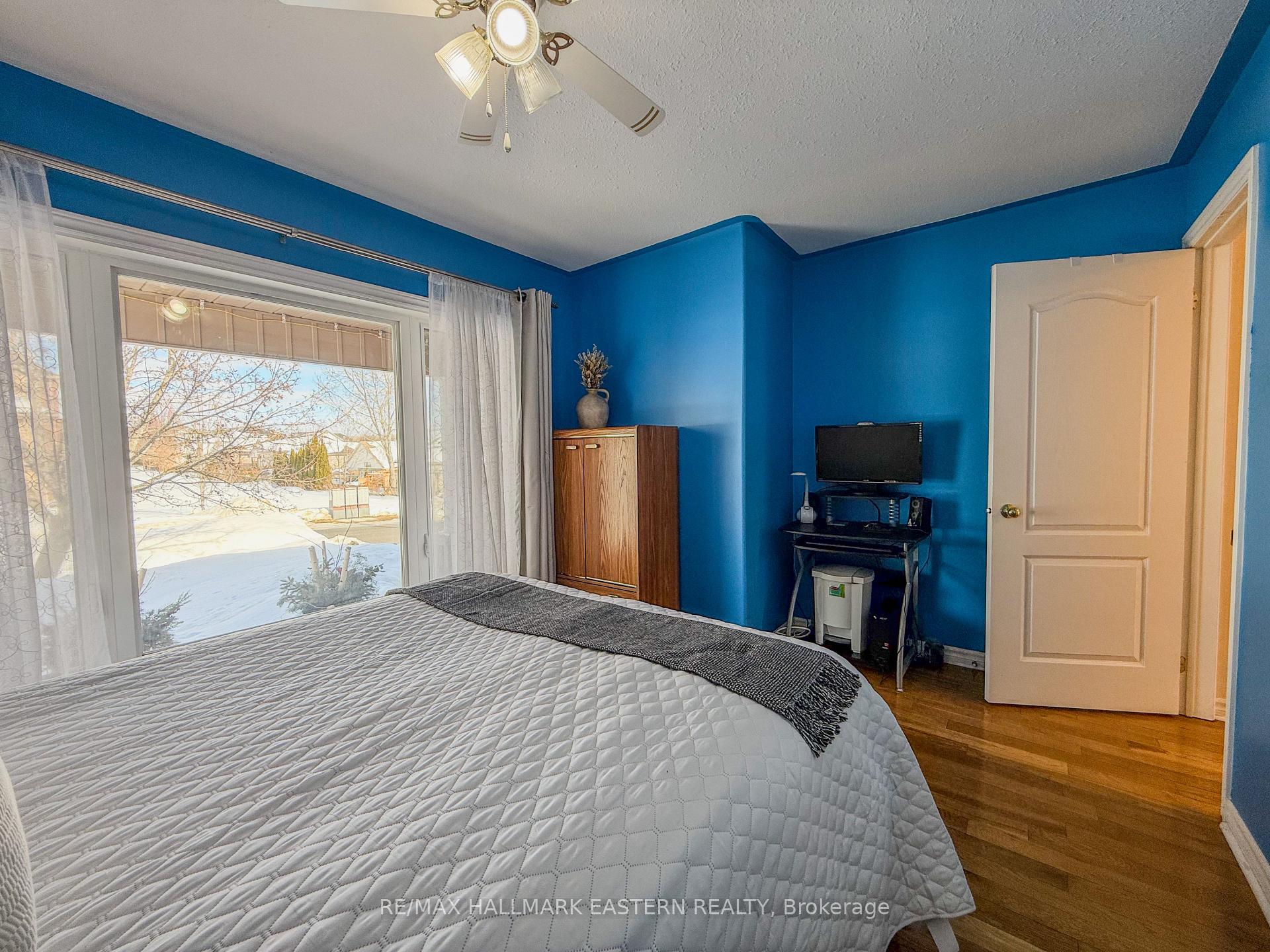 Photo 25 of 513 Carriage Lane, Peterborough, Northcrest Ward 5 — HOMEH