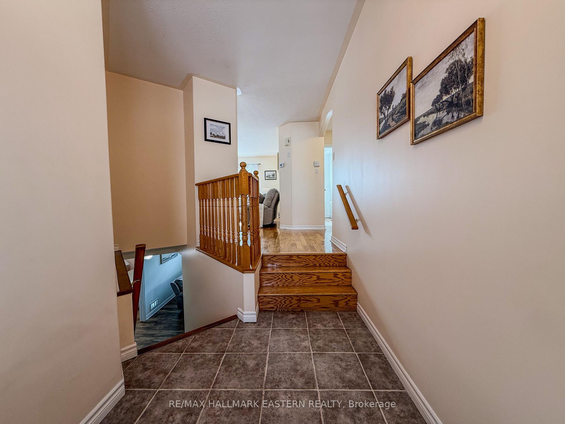 Photo 26 of 513 Carriage Lane, Peterborough, Northcrest Ward 5 — HOMEH