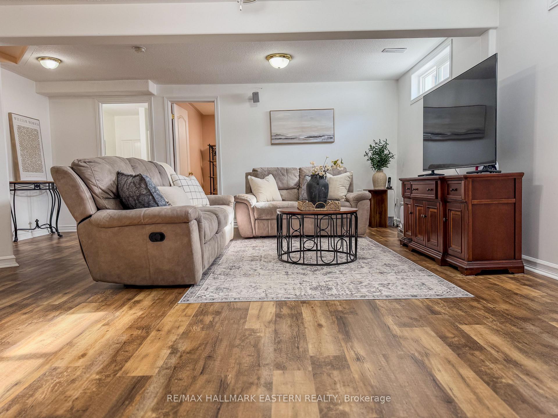 Photo 28 of 513 Carriage Lane, Peterborough, Northcrest Ward 5 — HOMEH