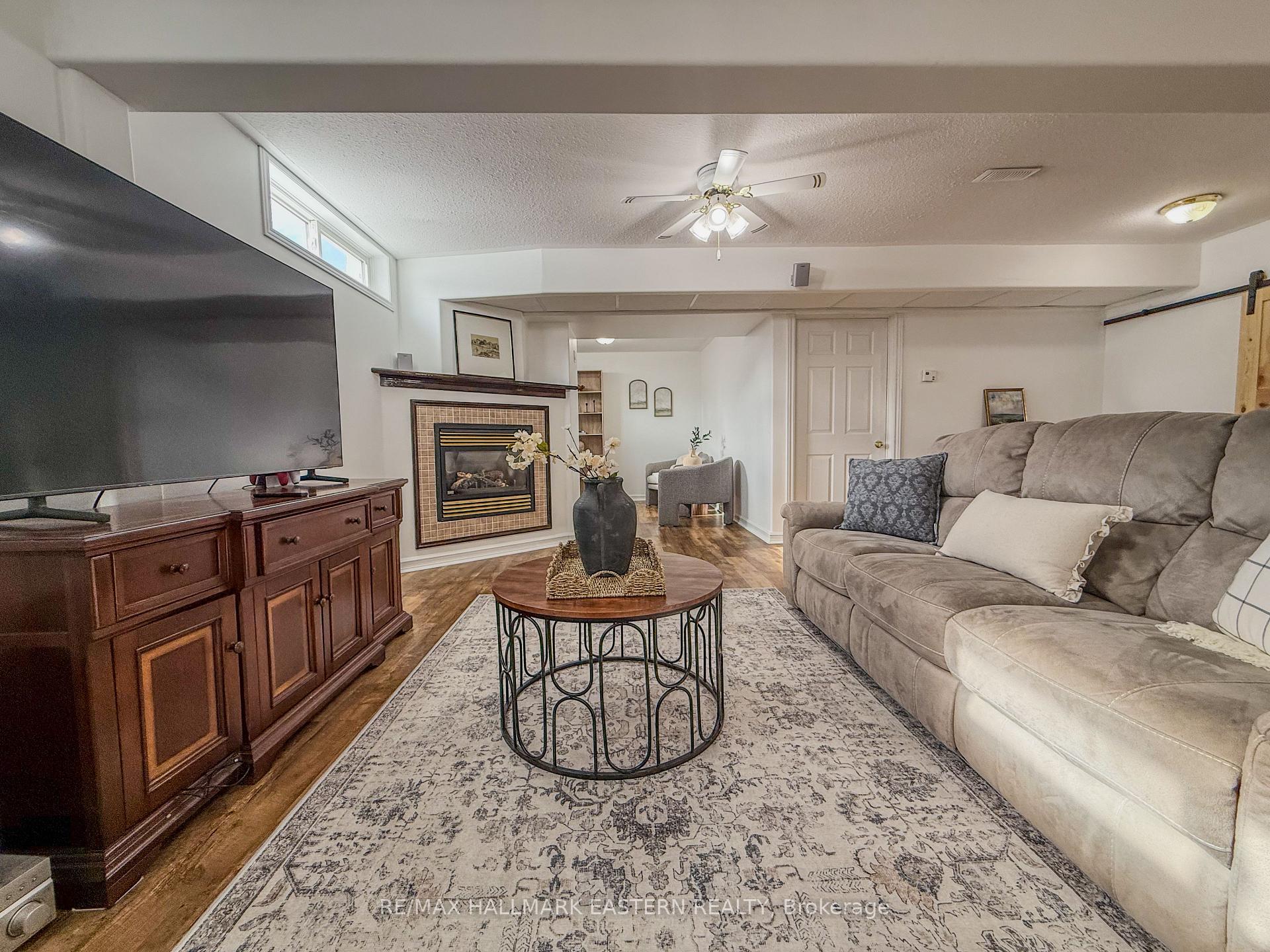 Photo 30 of 513 Carriage Lane, Peterborough, Northcrest Ward 5 — HOMEH
