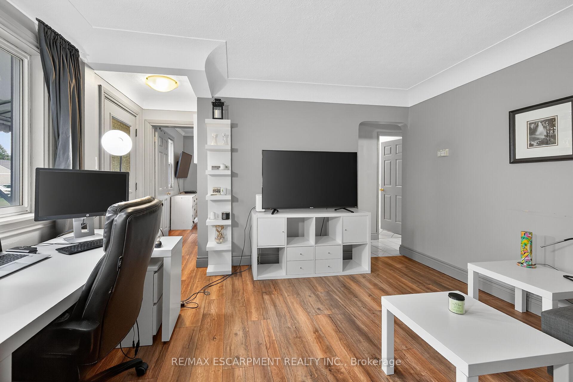 Photo 10 of 49 East 33rd Street, Hamilton, Raleigh — HOMEH
