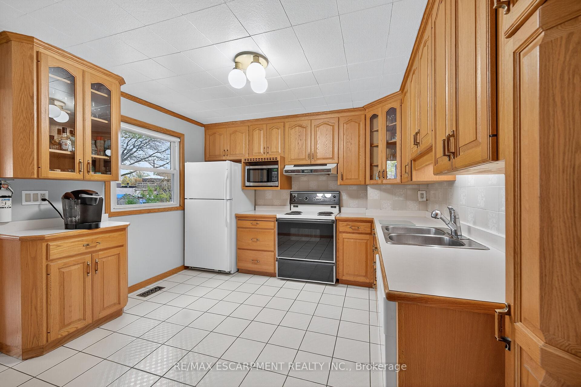 Photo 11 of 49 East 33rd Street, Hamilton, Raleigh — HOMEH