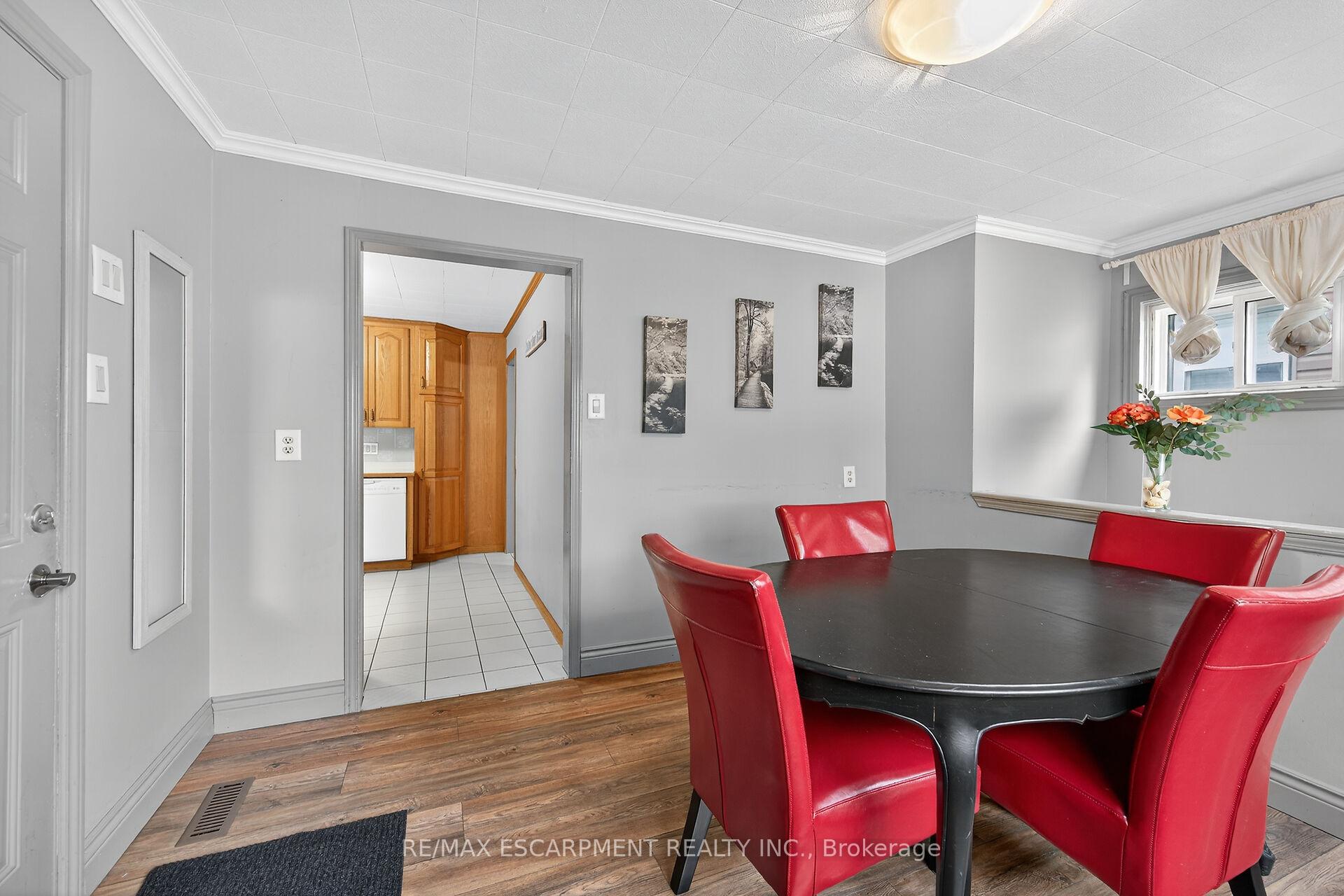 Photo 15 of 49 East 33rd Street, Hamilton, Raleigh — HOMEH