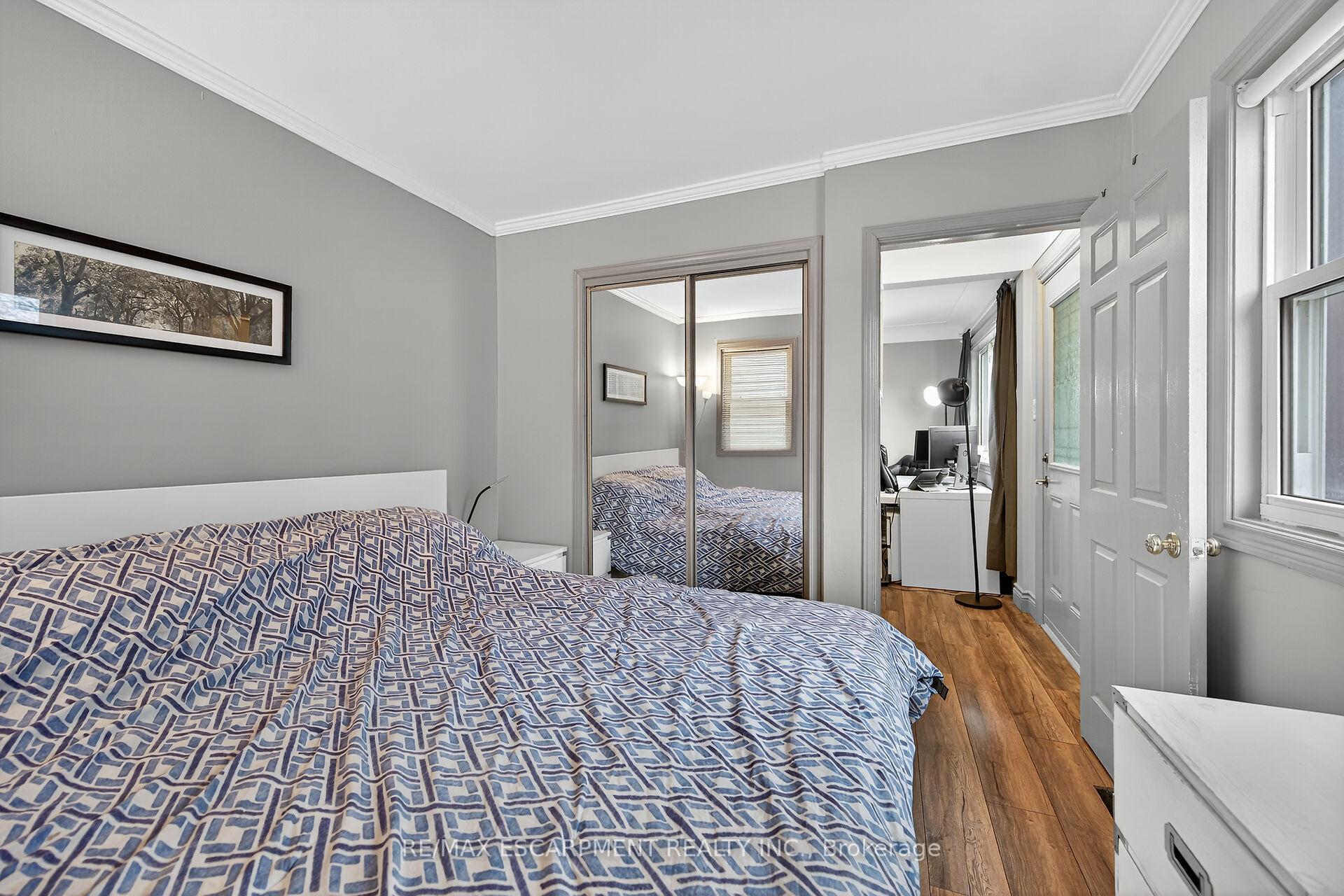 Photo 19 of 49 East 33rd Street, Hamilton, Raleigh — HOMEH