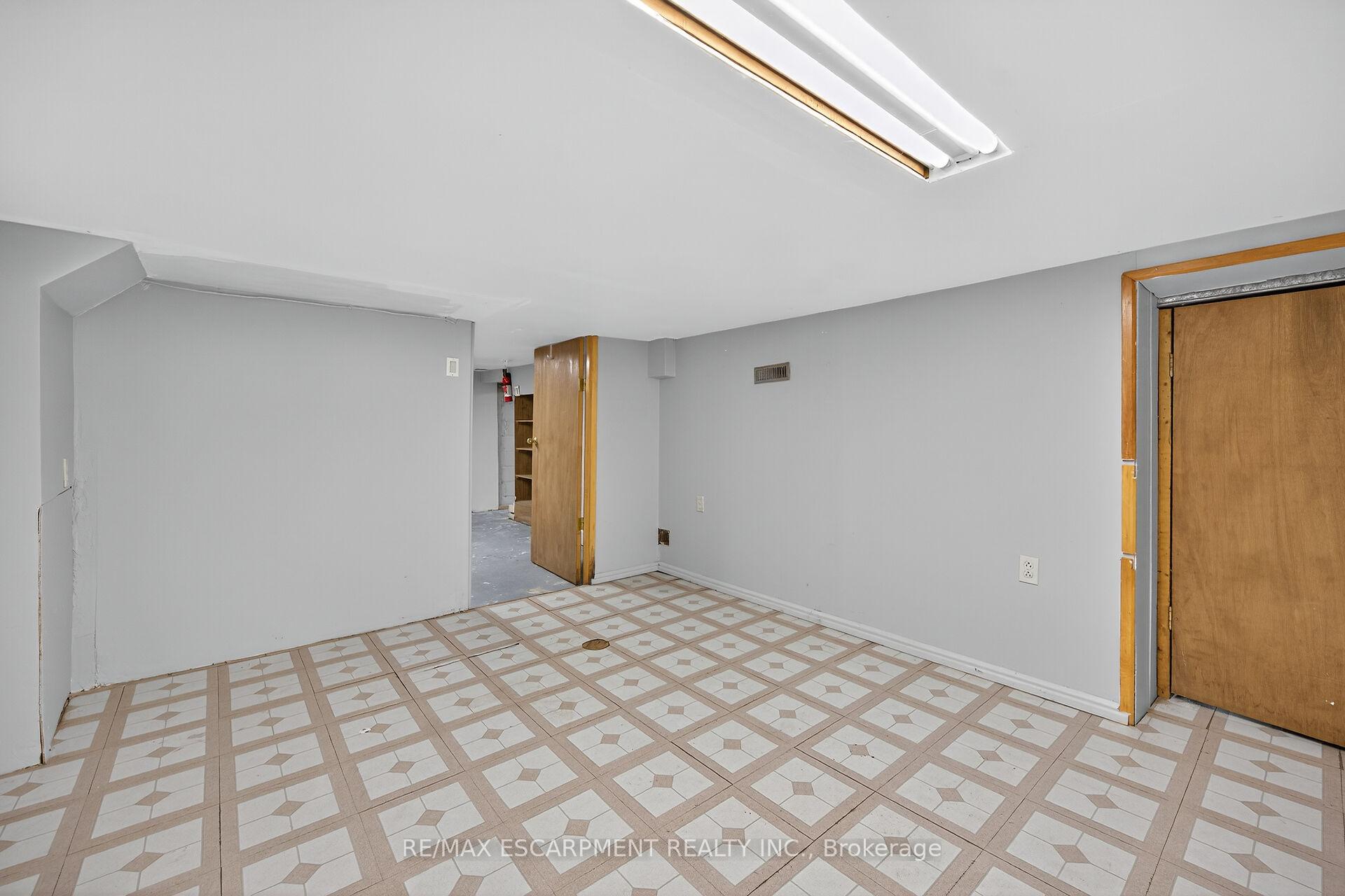 Photo 28 of 49 East 33rd Street, Hamilton, Raleigh — HOMEH