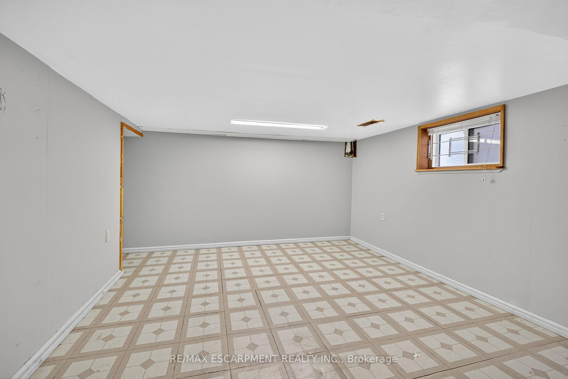 Photo 29 of 49 East 33rd Street, Hamilton, Raleigh — HOMEH