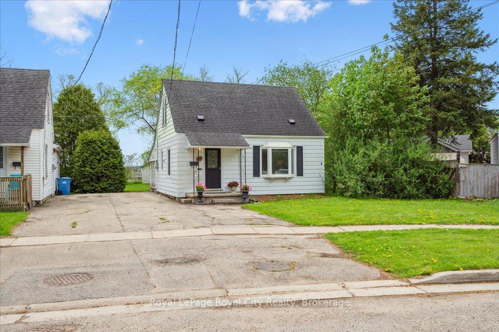 Photo 2 of 127 Memorial Crescent, Guelph, Junction/Onward Willow — HOMEH