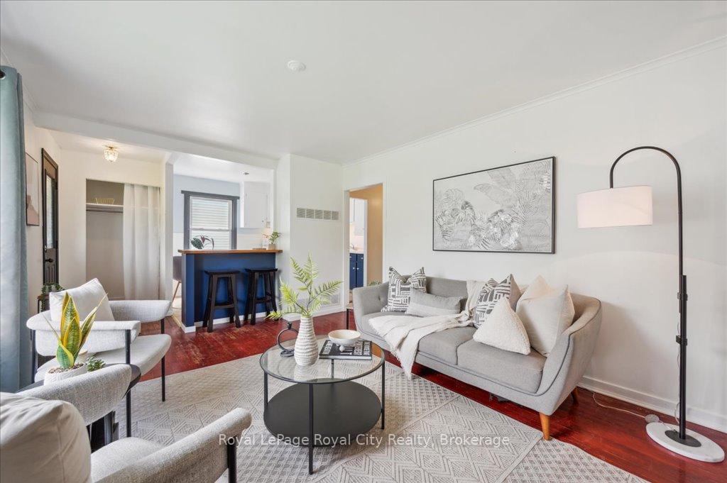 Photo 8 of 127 Memorial Crescent, Guelph, Junction/Onward Willow — HOMEH