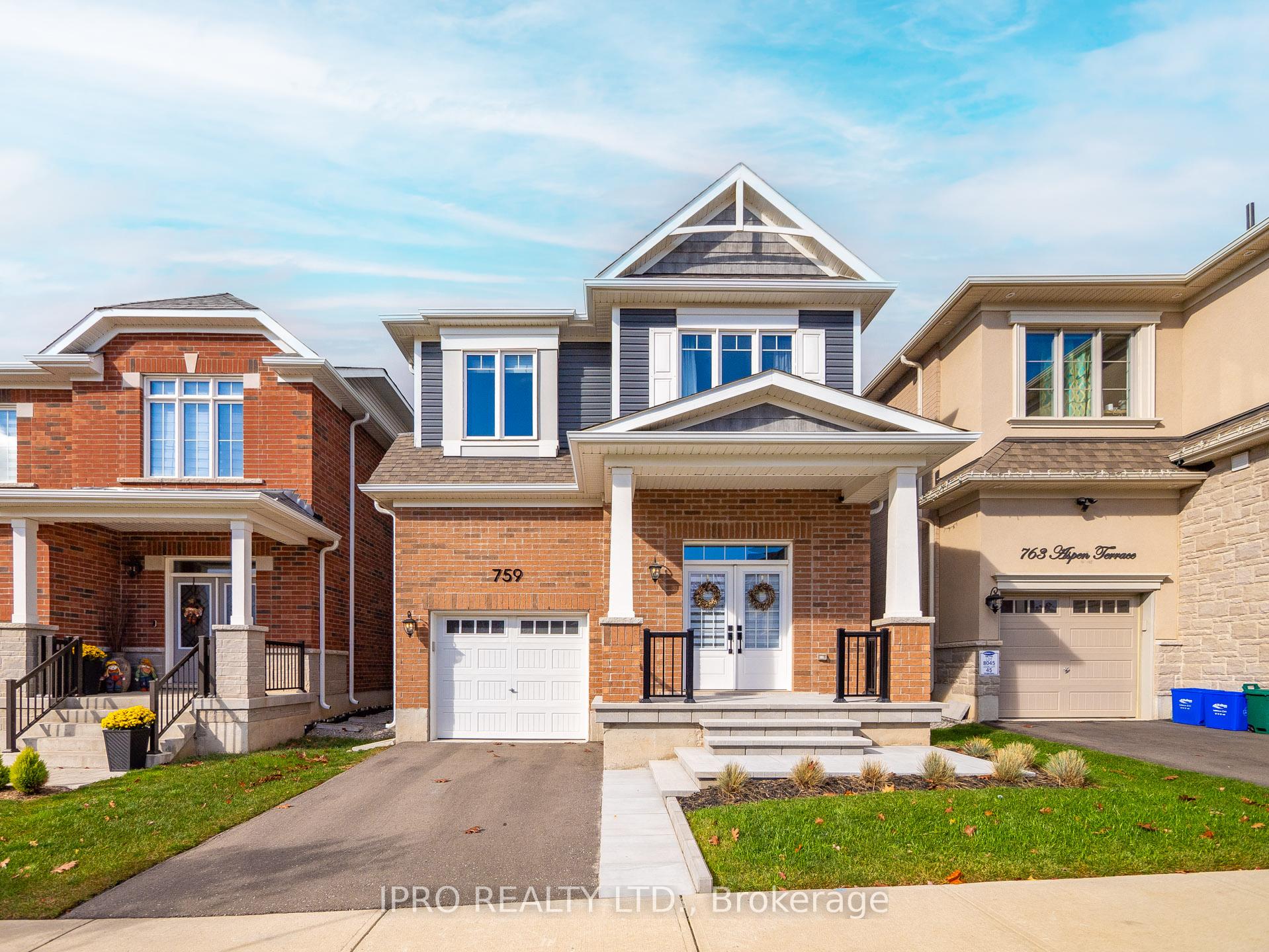 Front of 759 Aspen Terrace E