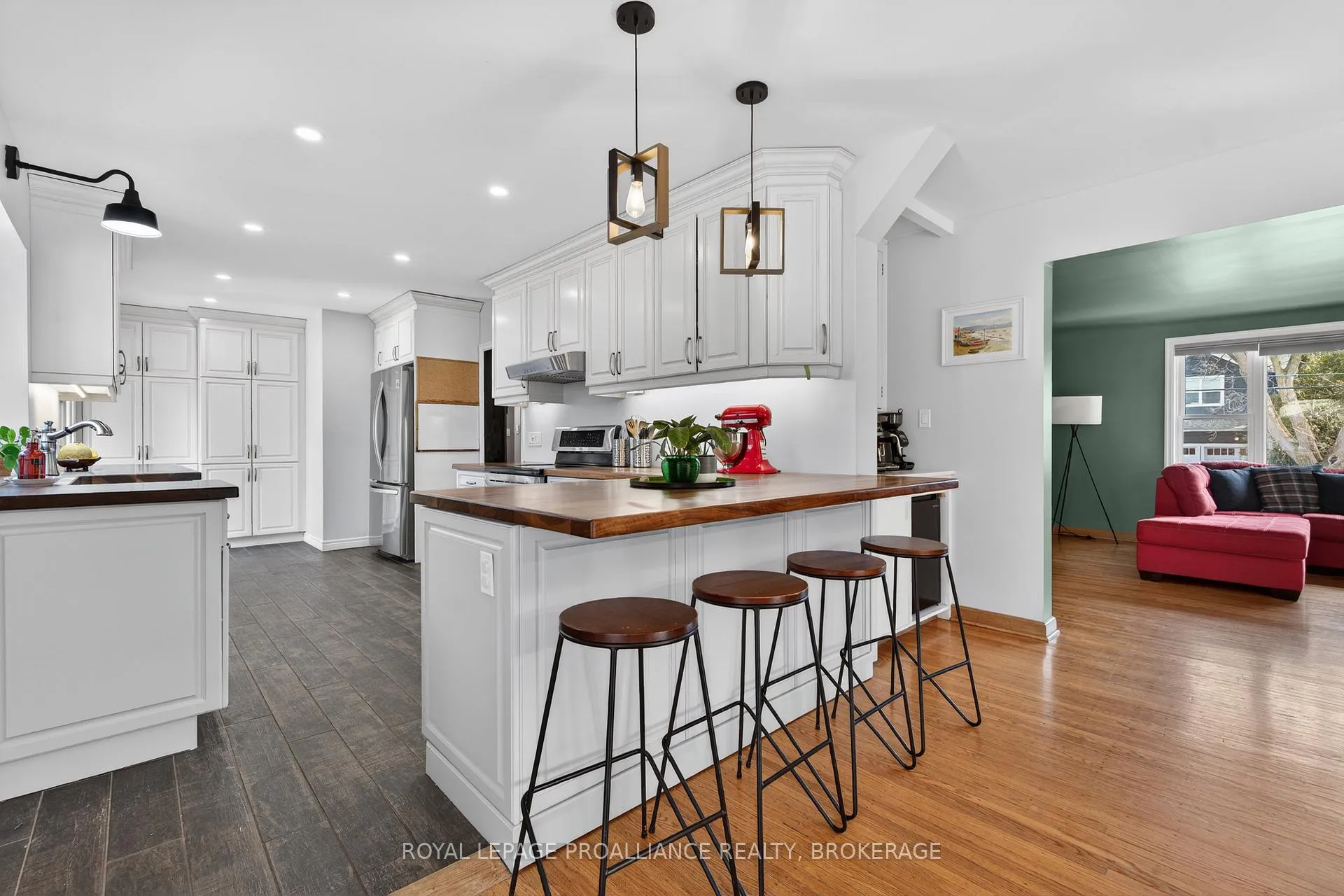 Photo 15 of 304 Willingdon Avenue, Kingston, Central City East — HOMEH