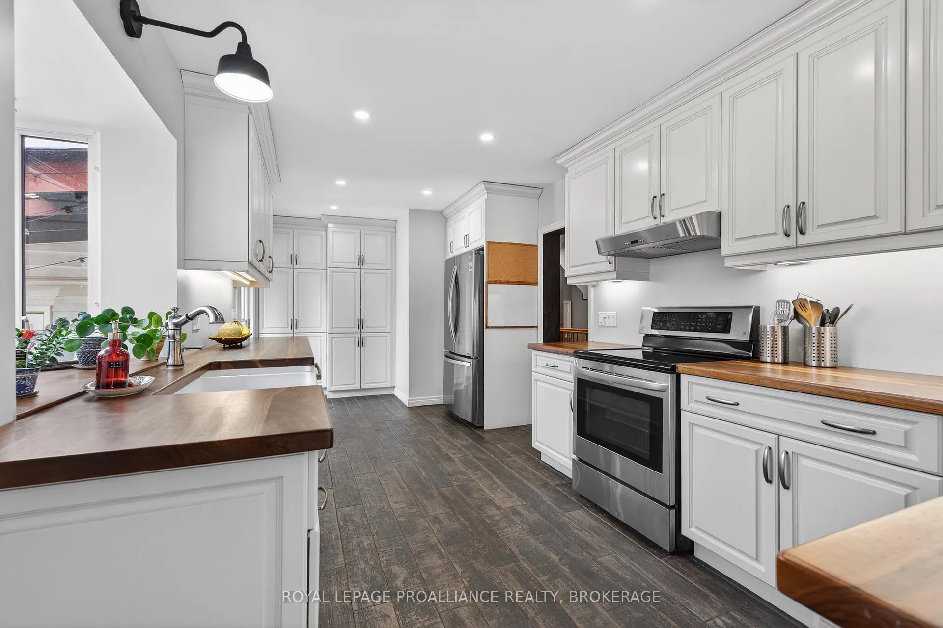 Photo 17 of 304 Willingdon Avenue, Kingston, Central City East — HOMEH