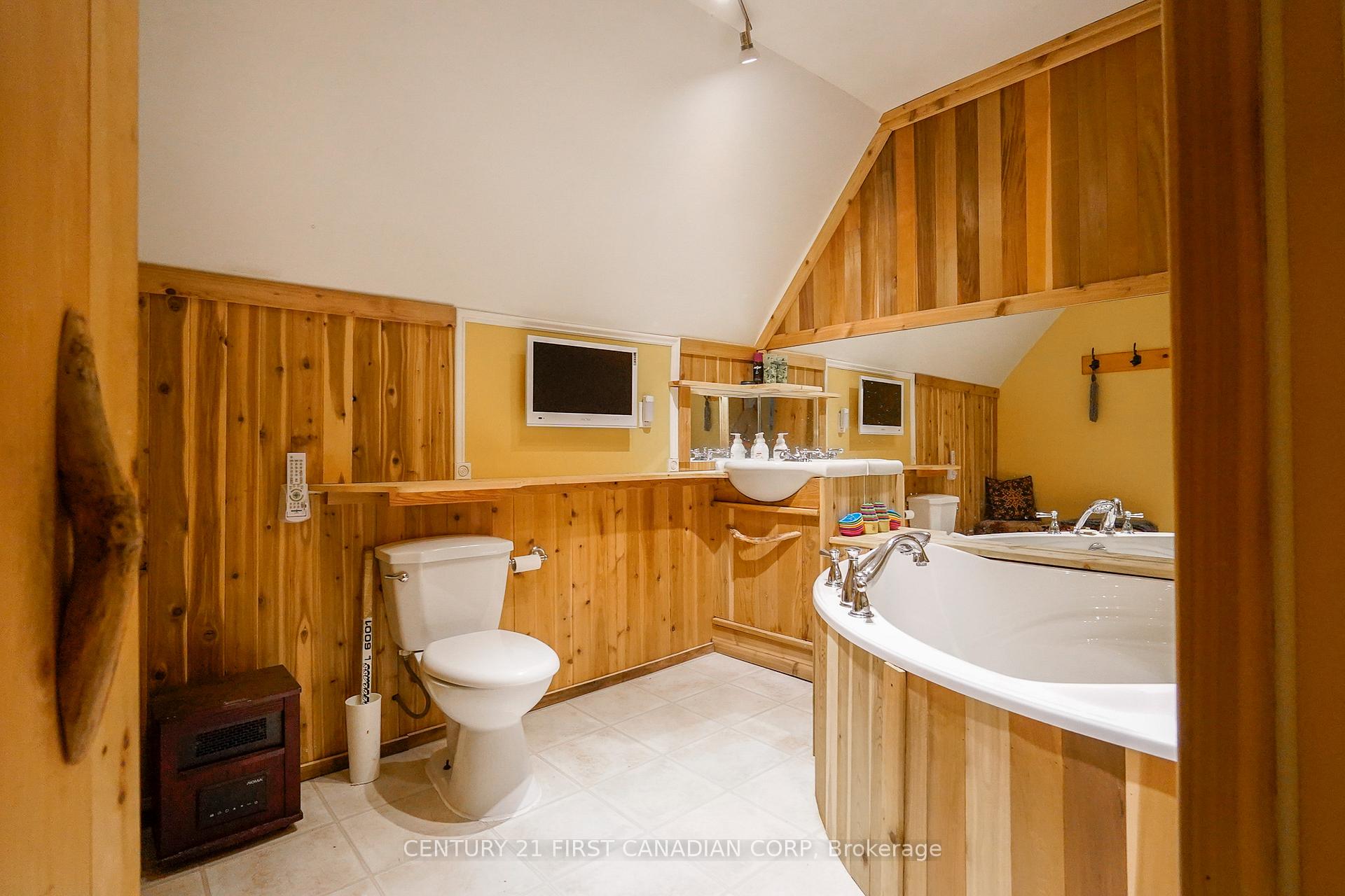 Photo 14 of 7943 Highway 17 E, Calvin — HOMEH