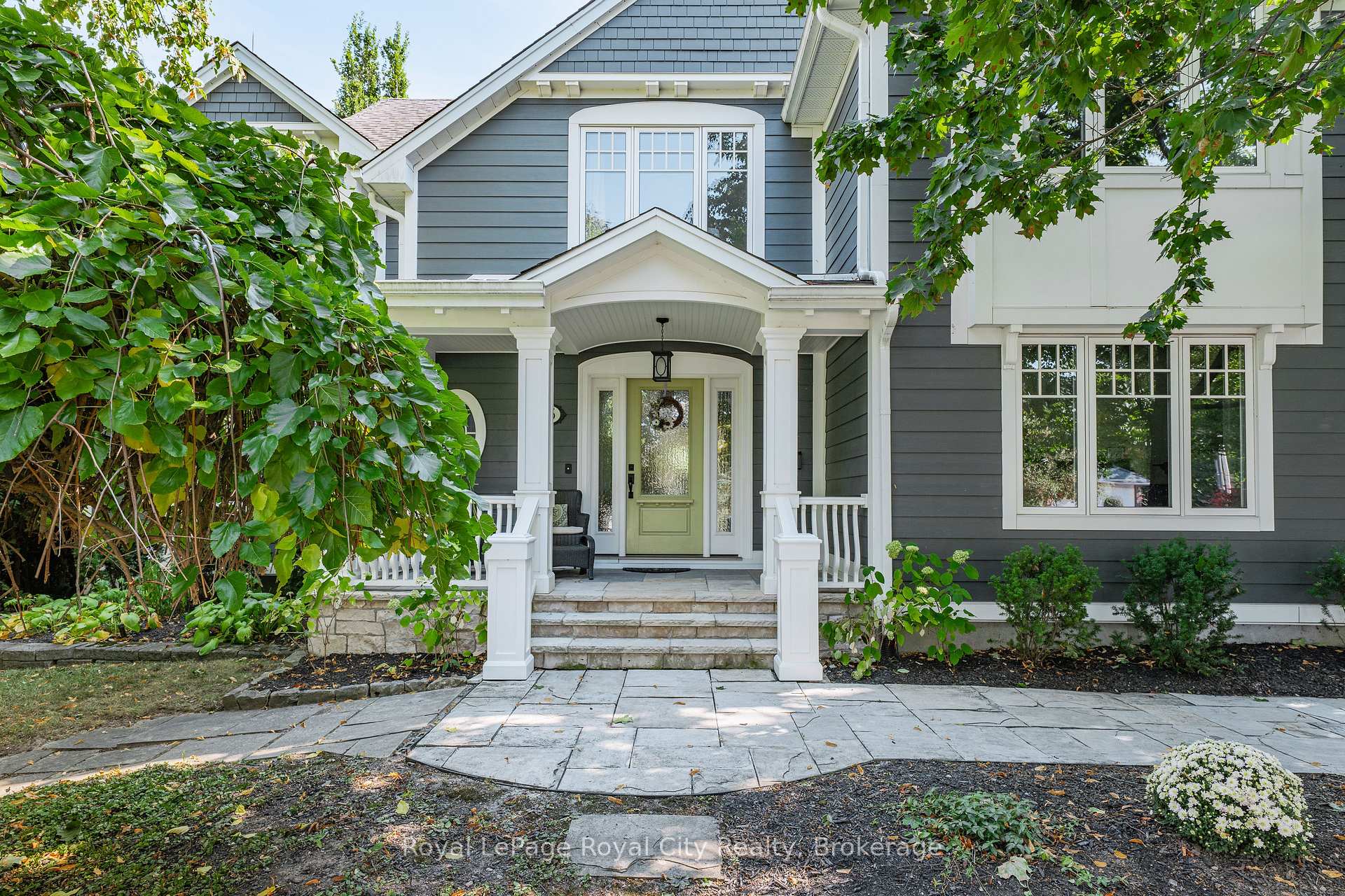 Front of 35 Monticello Crescent