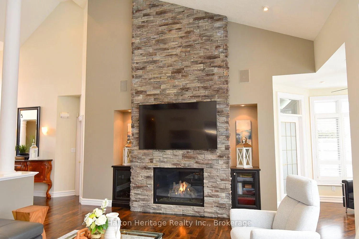 Photo 4 of 116 Grindstone Way, Hamilton, Waterdown — HOMEH