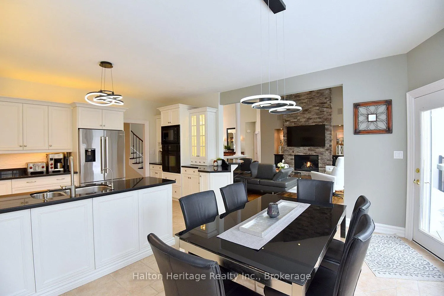 Photo 16 of 116 Grindstone Way, Hamilton, Waterdown — HOMEH