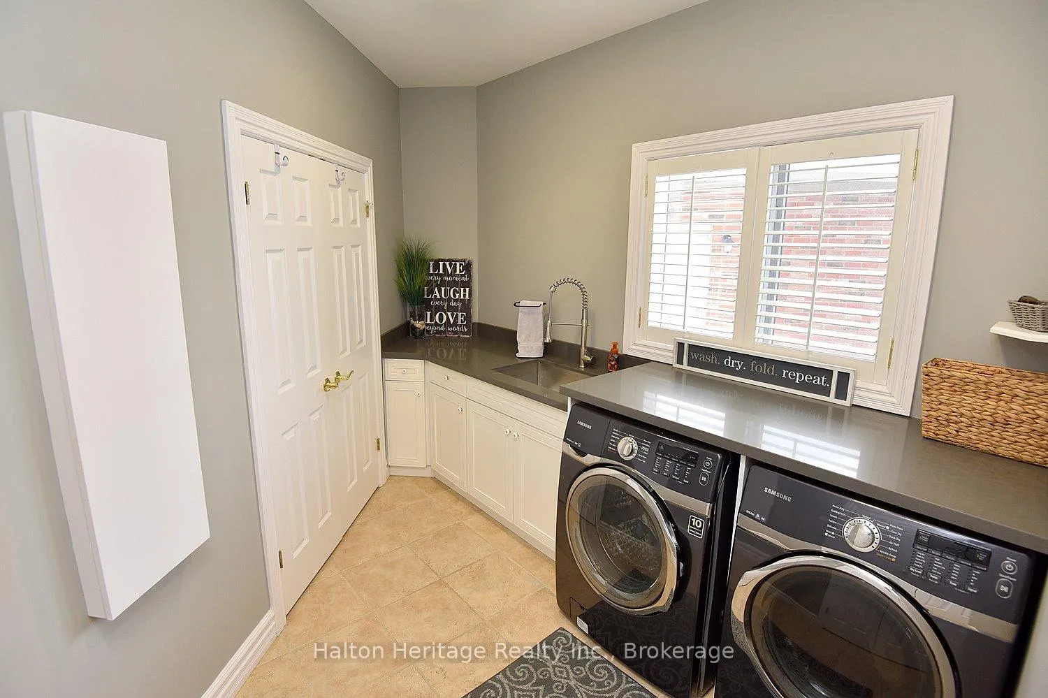 Photo 21 of 116 Grindstone Way, Hamilton, Waterdown — HOMEH