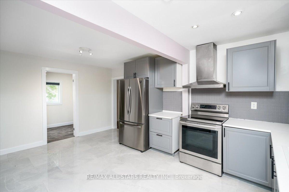 Photo 16 of 489 Bay Street, Brock, Beaverton — HOMEH