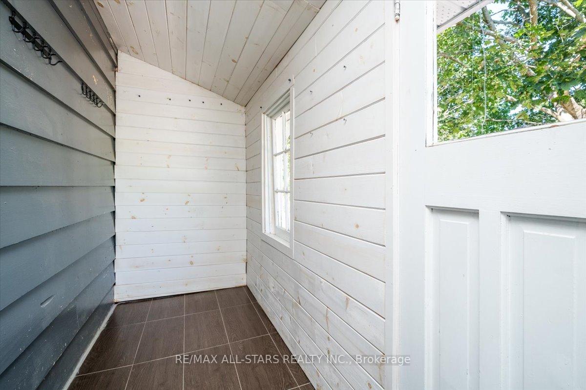 Photo 17 of 489 Bay Street, Brock, Beaverton — HOMEH