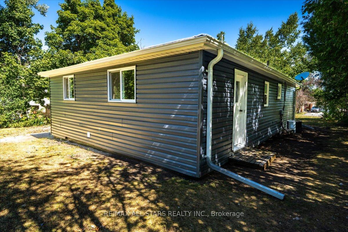 Photo 18 of 489 Bay Street, Brock, Beaverton — HOMEH