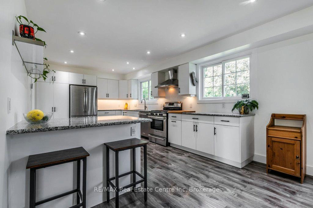 Photo 9 of 42 Westminster Avenue, Guelph, St. George's — HOMEH