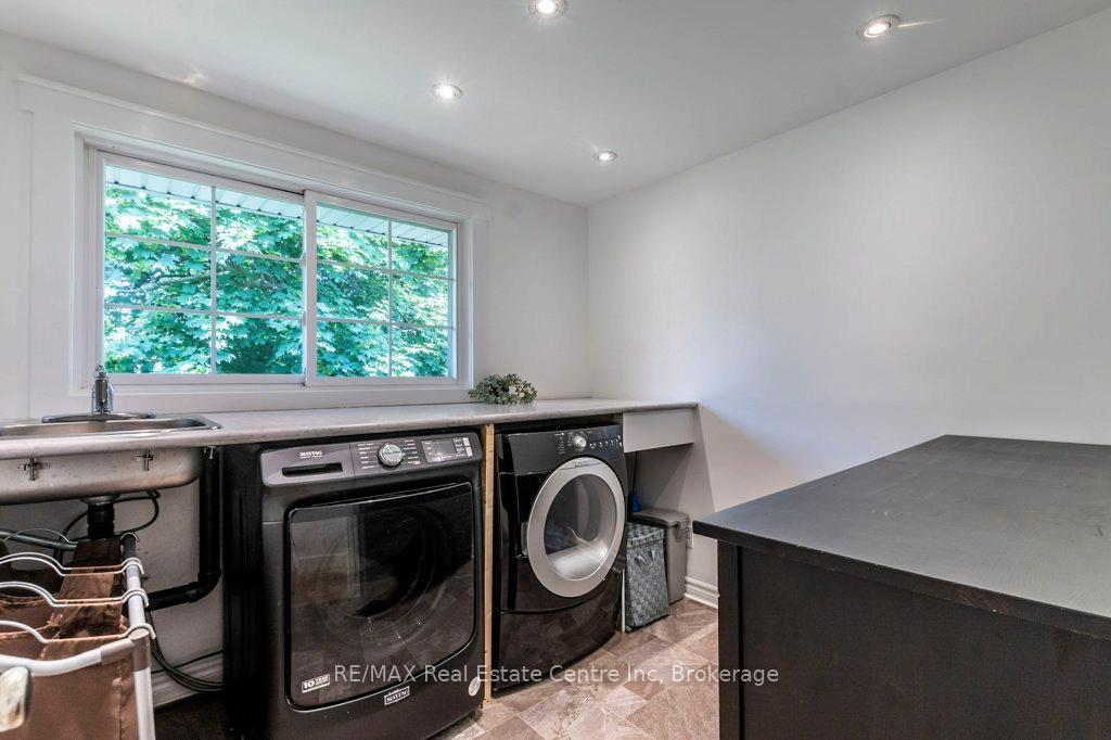 Photo 20 of 42 Westminster Avenue, Guelph, St. George's — HOMEH