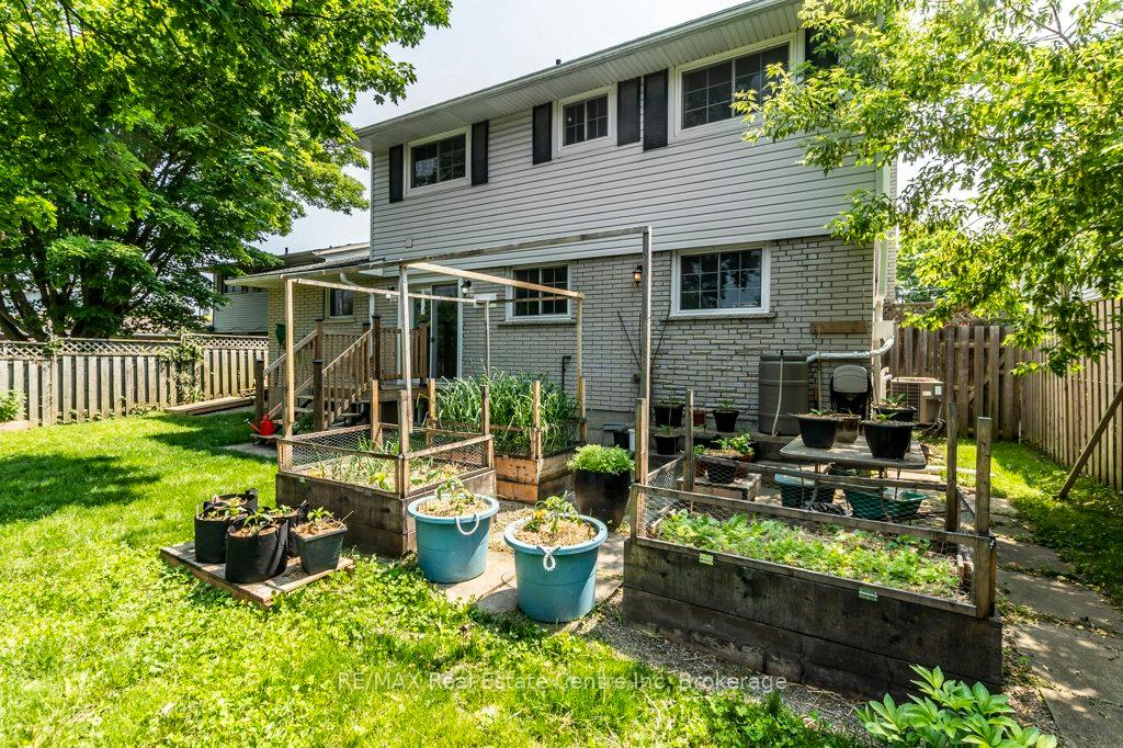 Photo 22 of 42 Westminster Avenue, Guelph, St. George's — HOMEH