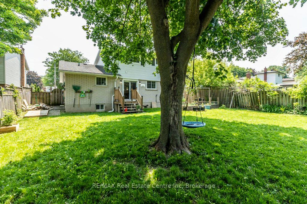 Photo 24 of 42 Westminster Avenue, Guelph, St. George's — HOMEH