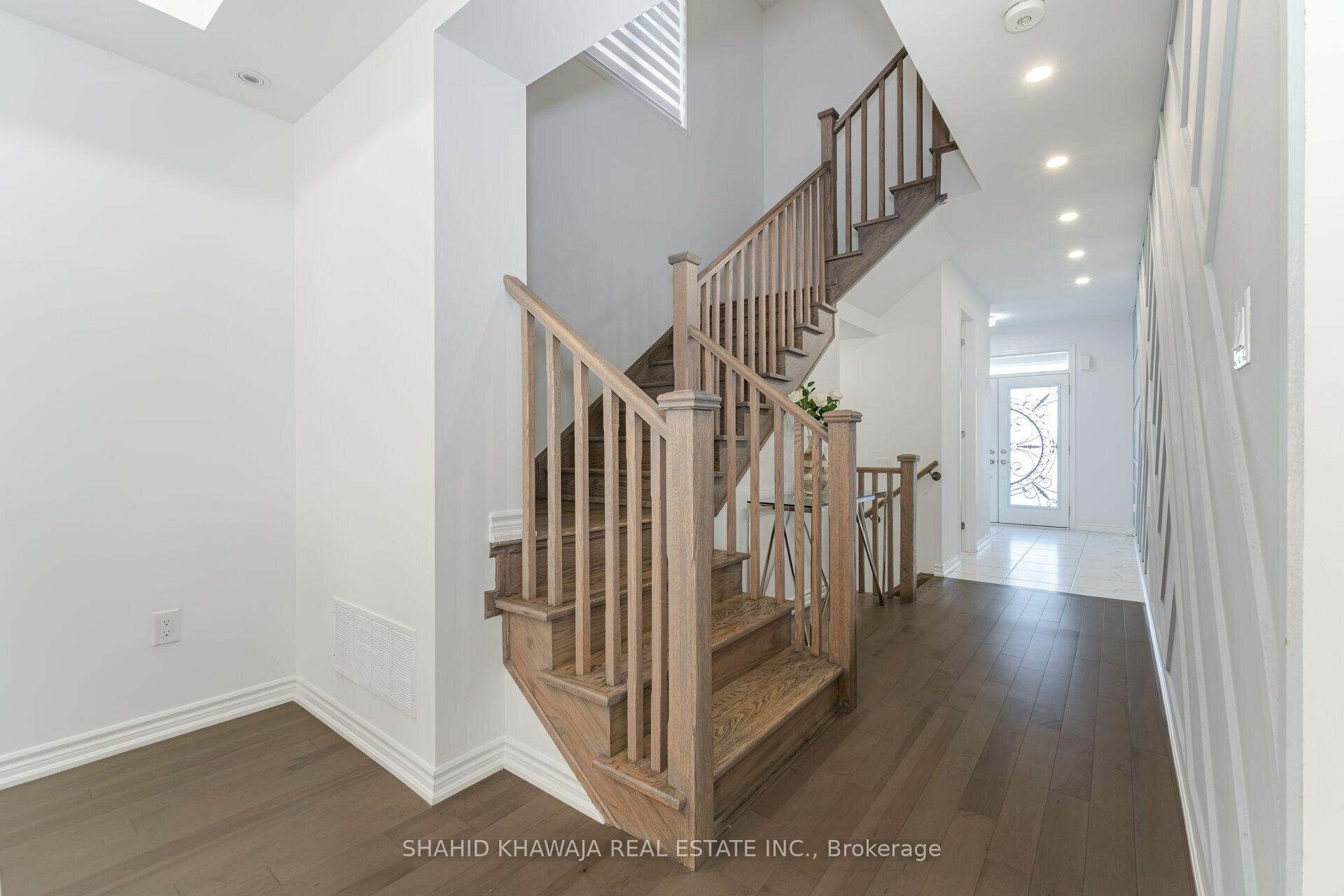 Photo 19 of 859 Whitlock Avenue, Milton, Cobban — HOMEH