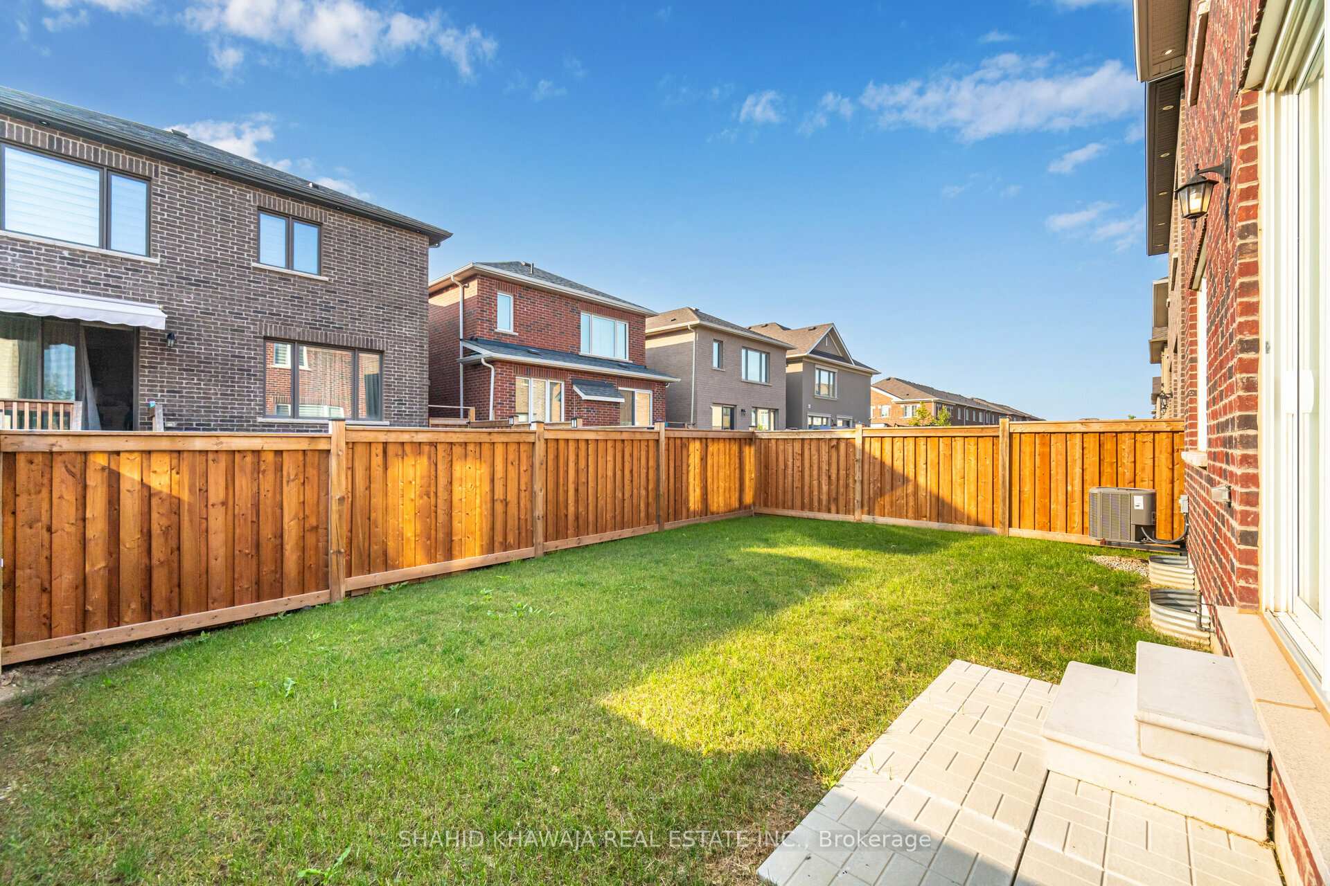 Photo 29 of 859 Whitlock Avenue, Milton, Cobban — HOMEH