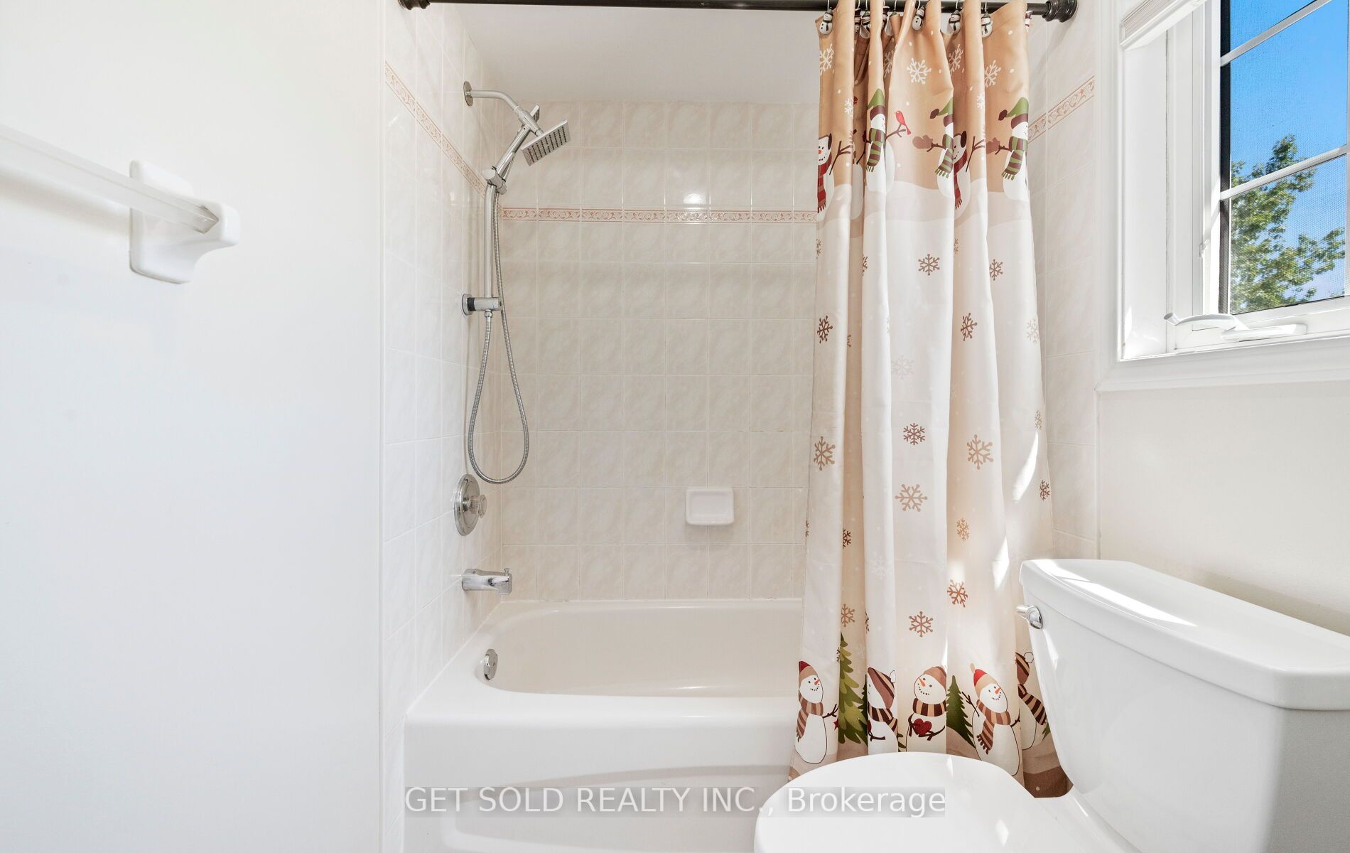 Photo 75 of 16 Mare Crescent, Etobicoke, West Humber-Clairville — HOMEH