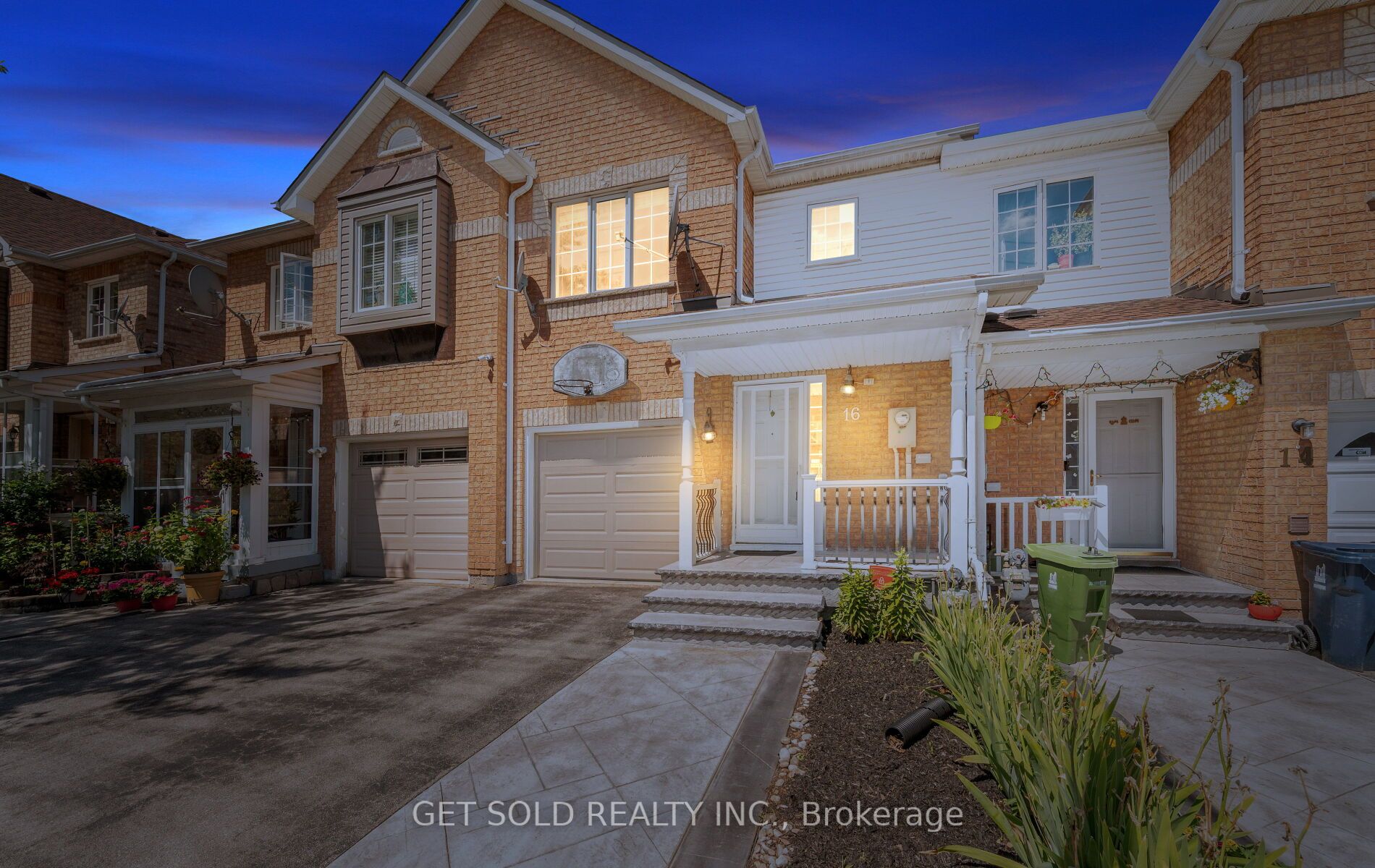 Photo 97 of 16 Mare Crescent, Etobicoke, West Humber-Clairville — HOMEH