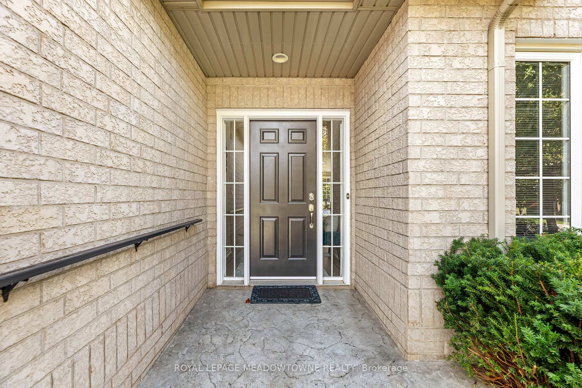 Photo 3 of 33 Grey Oak Drive, Guelph, Pineridge/Westminster Woods — HOMEH