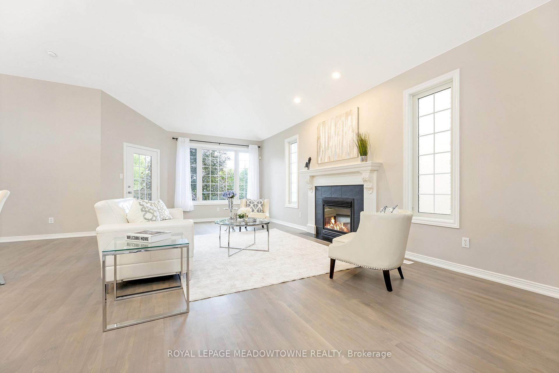 Photo 5 of 33 Grey Oak Drive, Guelph, Pineridge/Westminster Woods — HOMEH