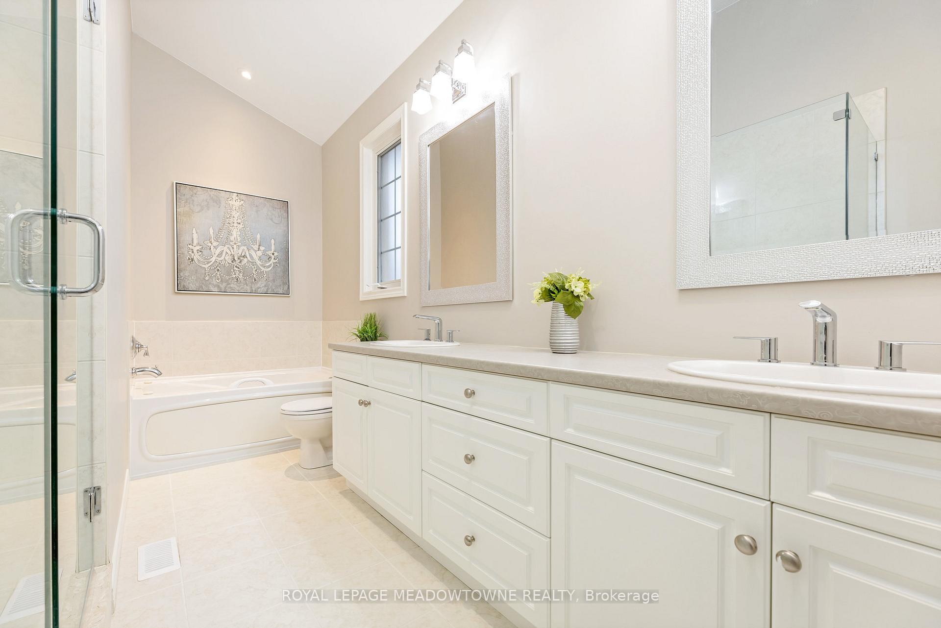 Photo 17 of 33 Grey Oak Drive, Guelph, Pineridge/Westminster Woods — HOMEH