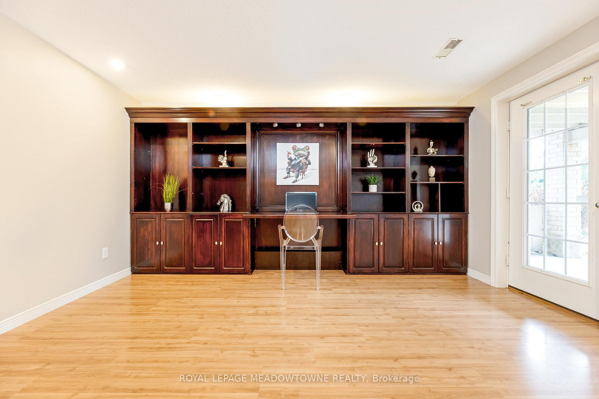 Photo 25 of 33 Grey Oak Drive, Guelph, Pineridge/Westminster Woods — HOMEH