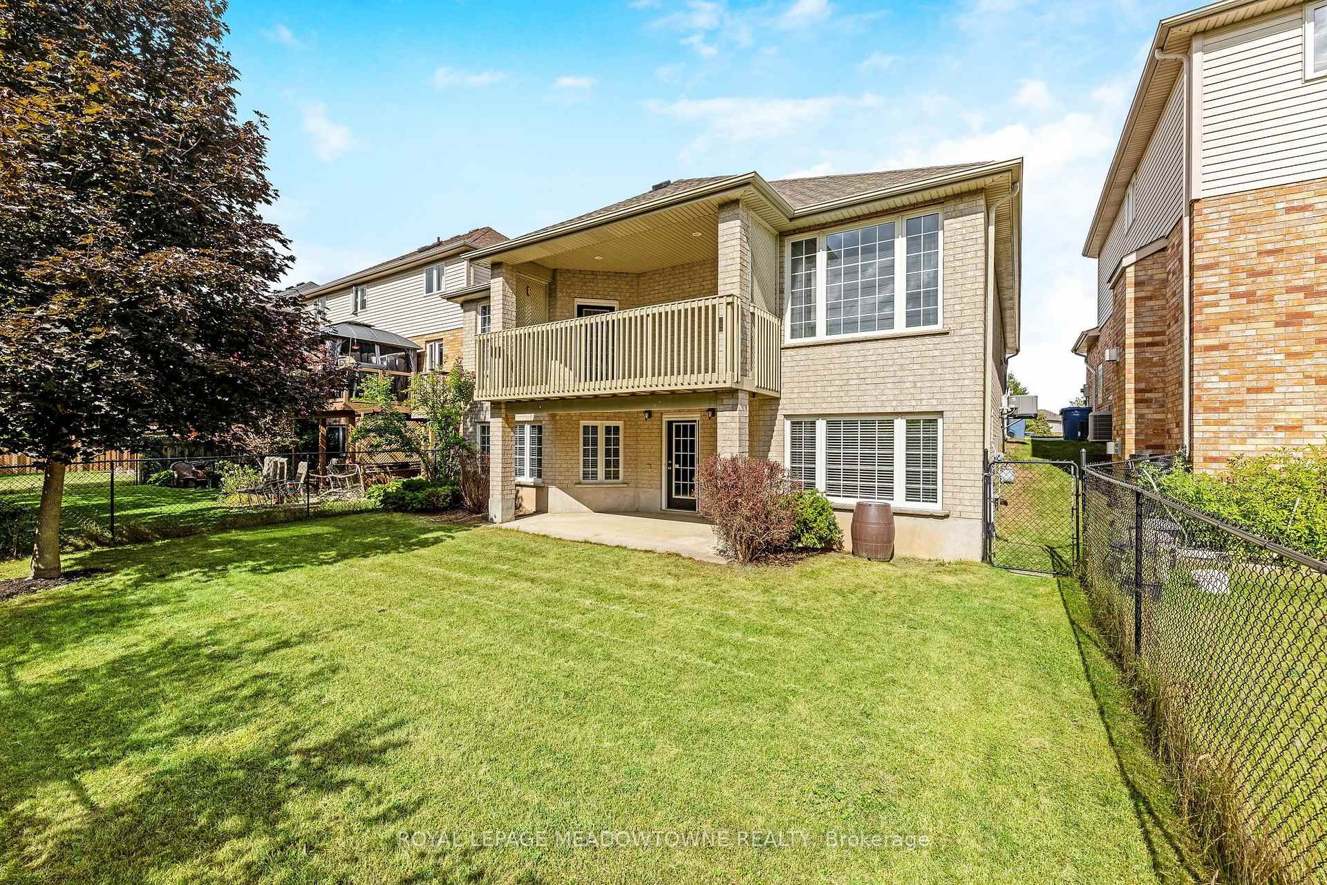 Photo 32 of 33 Grey Oak Drive, Guelph, Pineridge/Westminster Woods — HOMEH